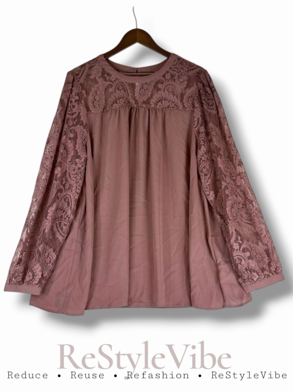 TORRID Women’s Size 3 3X 22-24 Shirt Top Blouse Lace Sleeves NWT Mock Neck